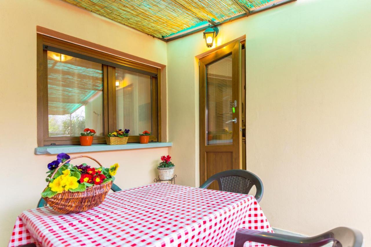 Studio Apartman Branka Labin  Exteriör bild